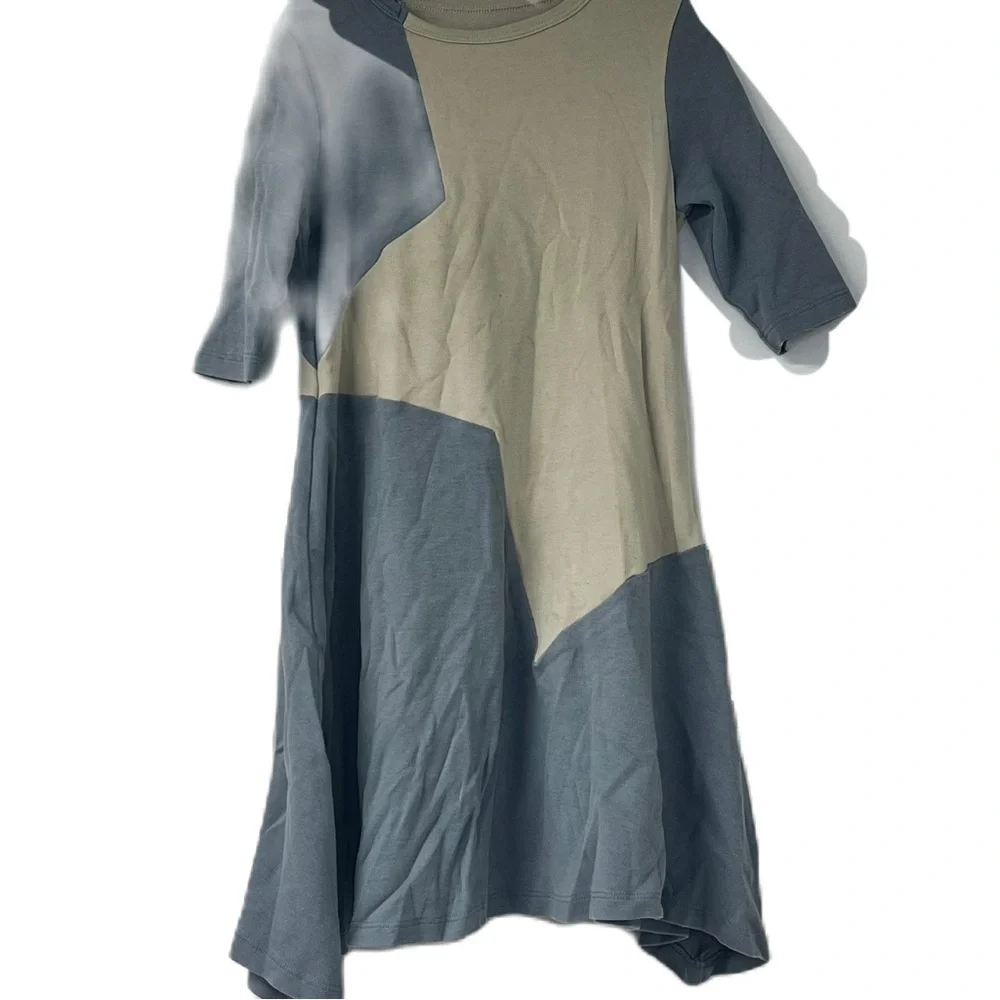 Pc two girls 3/4 blue and beige girls lightweight spring star dress size 7